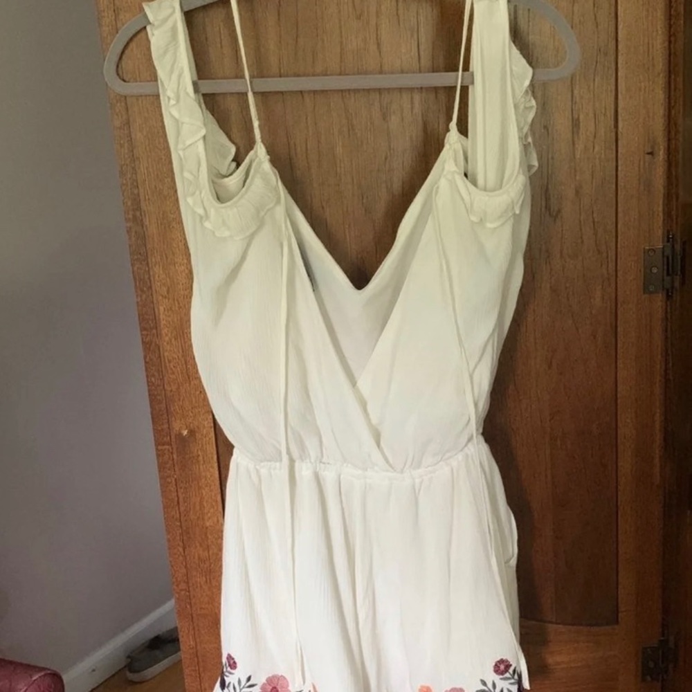 F21 Romper - Picture 2 of 3
